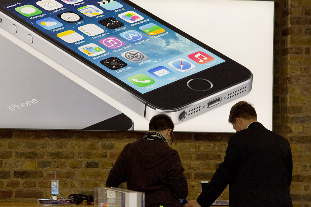 Apple、iPhone 5sの供給数は増加できているとコメント