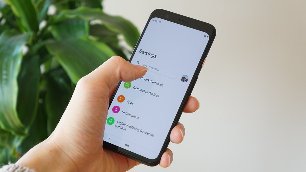 Android 12、片手操作しやすい新UI“Silky Home”が追加か