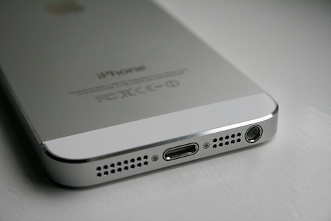 Apple、iPhone5の販売不振報道を信じてはいけないとコメント