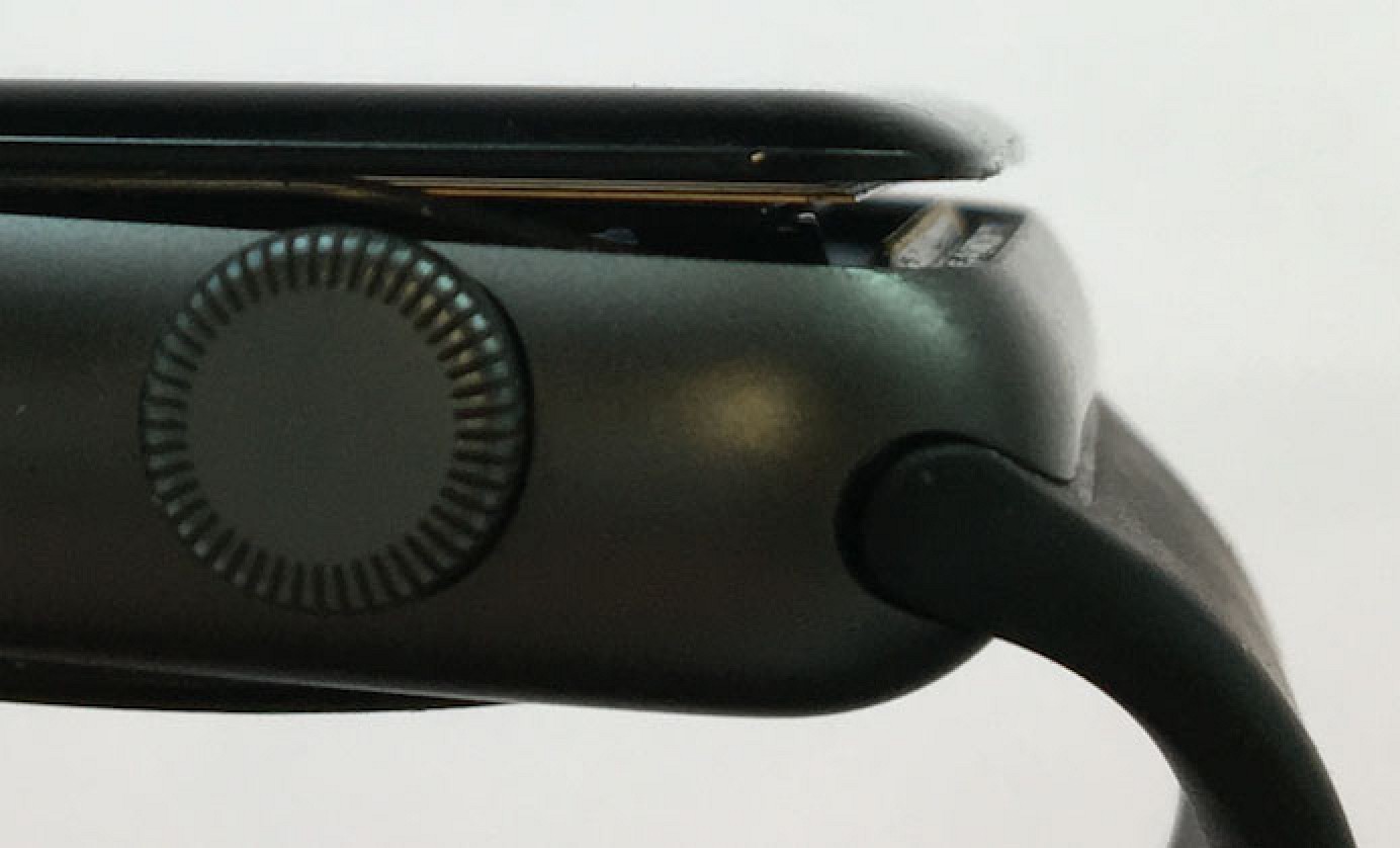 Apple、「Apple Watch Series 2」の無償修理プログラム提供。バッテリー膨張など対象