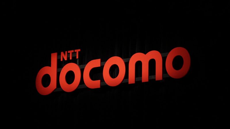 ドコモが17 18冬春モデル発表 2画面スマホ ジョジョスマホ再び登場 ドコモが17 18冬春モデル発表 2画面スマホ ジョジョスマホ再び登場