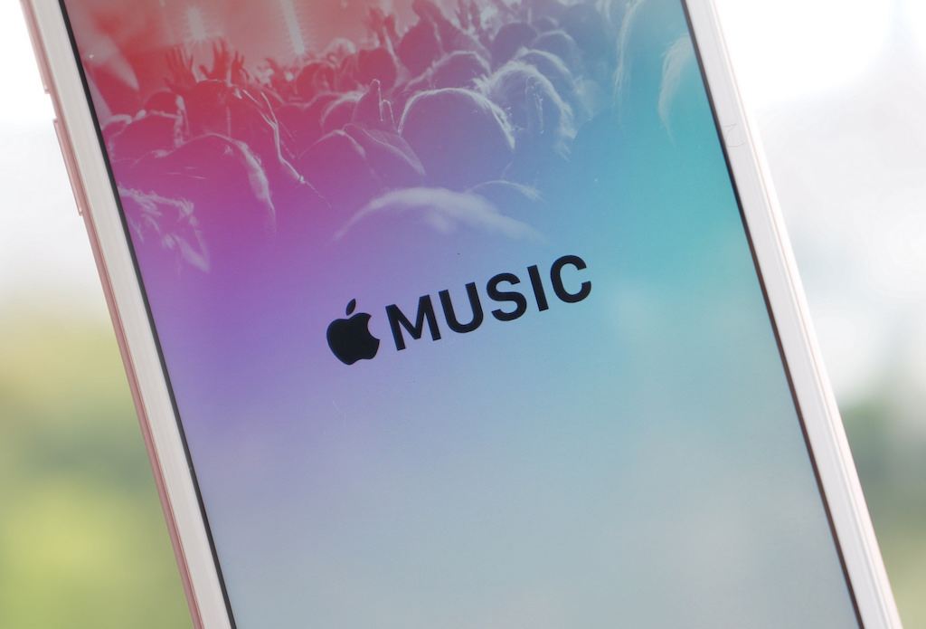 Iphoneのミュージックアプリで Music が表示されたまま動かない時の対処方法