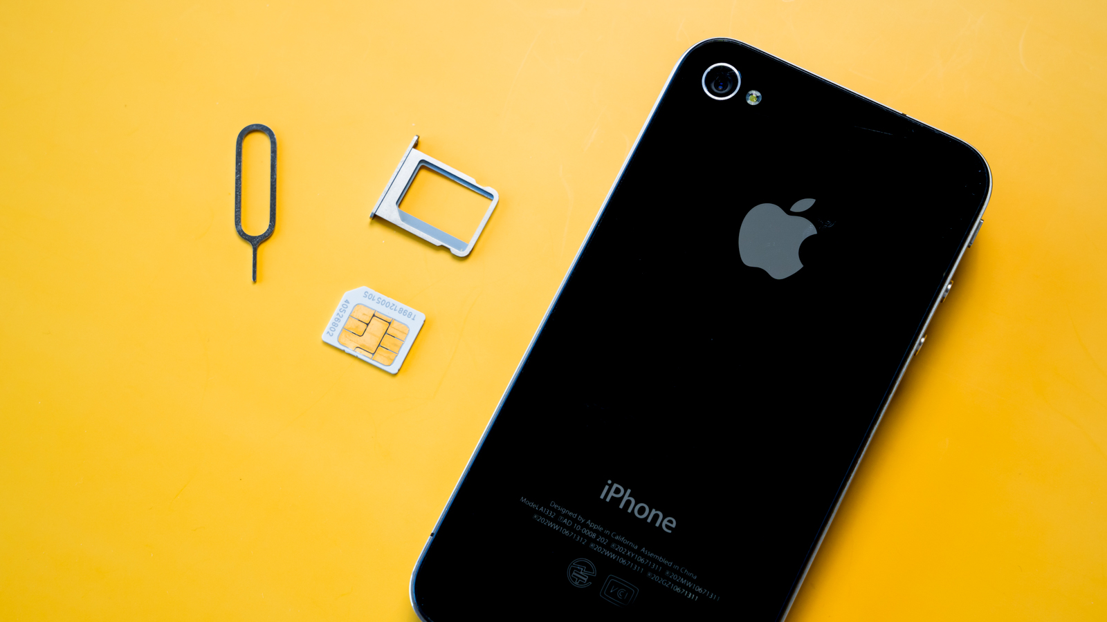 Apple、iPhone 14でSIMカードの一部廃止を検討か。eSIMに移行へ