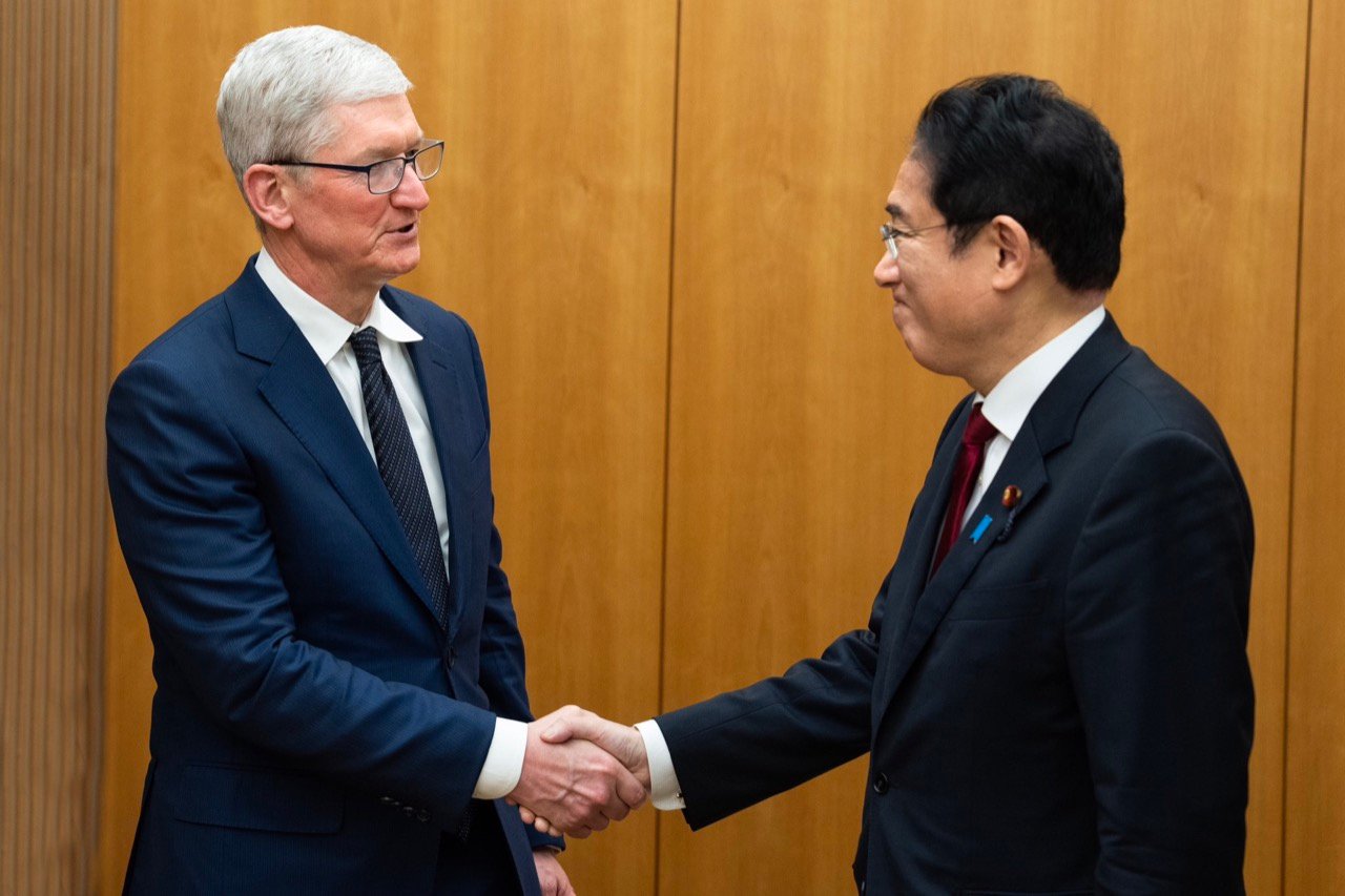 岸田首相、iPhoneのマイナンバーカード搭載要請。AppleのCEO「取り組みたい」と答える