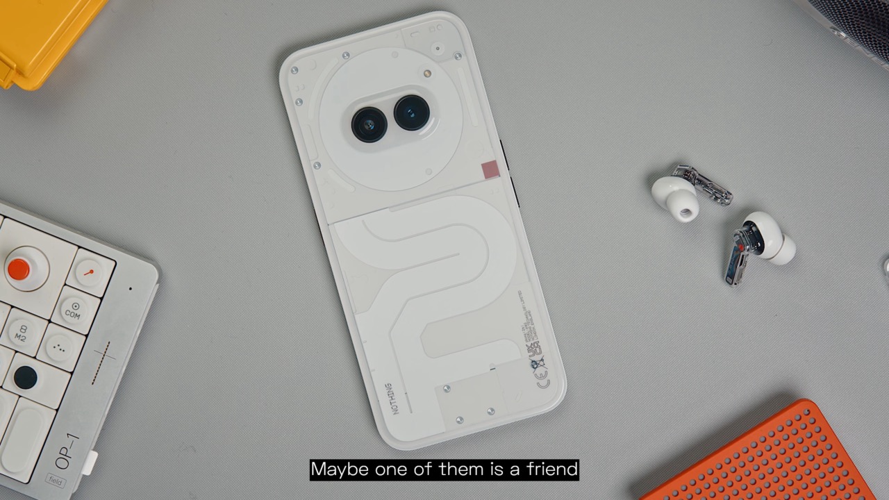 Nothing Phone (2a)のハンズオン動画公開。背面は半透明のプラスチックに