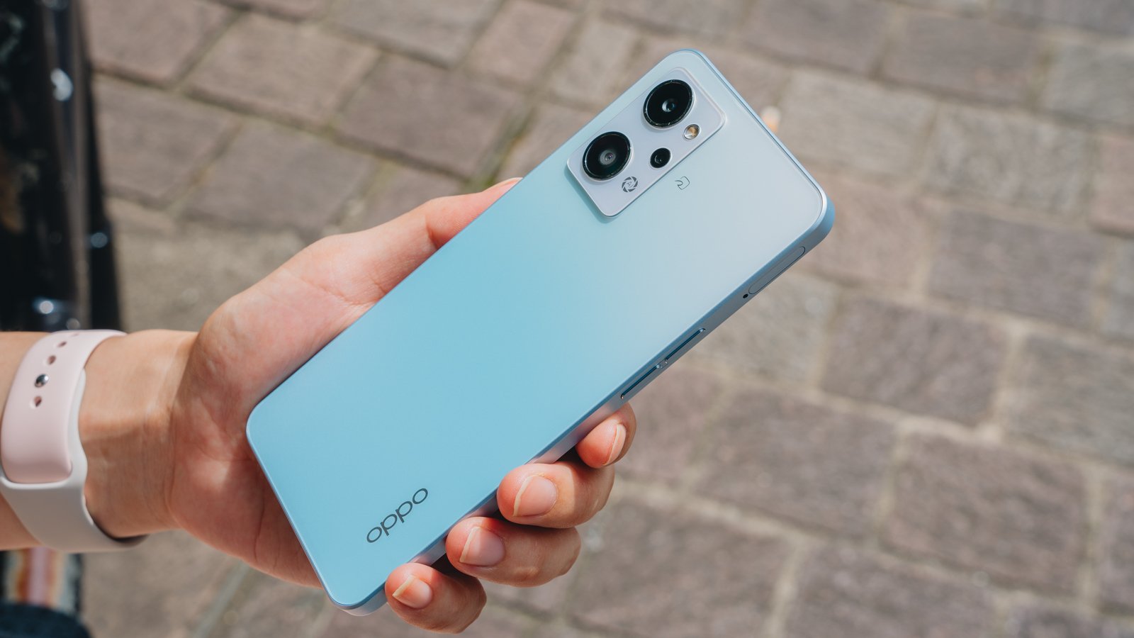 OPPO Reno7 A、Android 13へのアップデート撤回。楽天が情報訂正