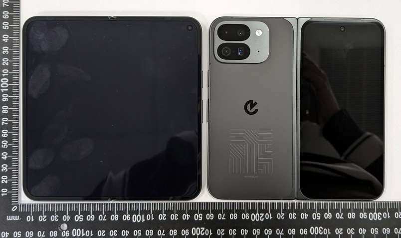 折りたたみスマホ「Pixel 9 Pro Fold」の実機写真が大量公開。ヒンジ改良でベゼル幅が統一