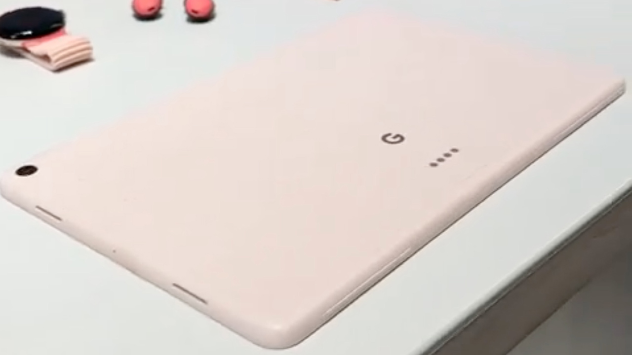 Pixel Tabletの実機がミラノサローネで展示される。新しいコーラルカラーも
