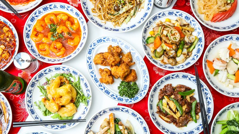 UberEATS」、本日から横浜でサービス開始。最大3800円オフのクーポン配布も