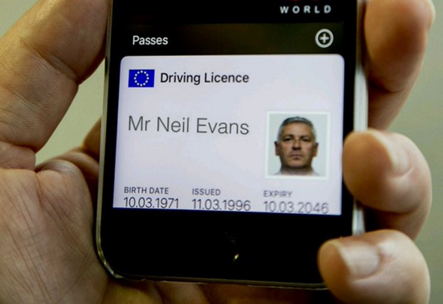 免許証をiPhoneで携帯、イギリス運転免許庁がプロトタイプを公開